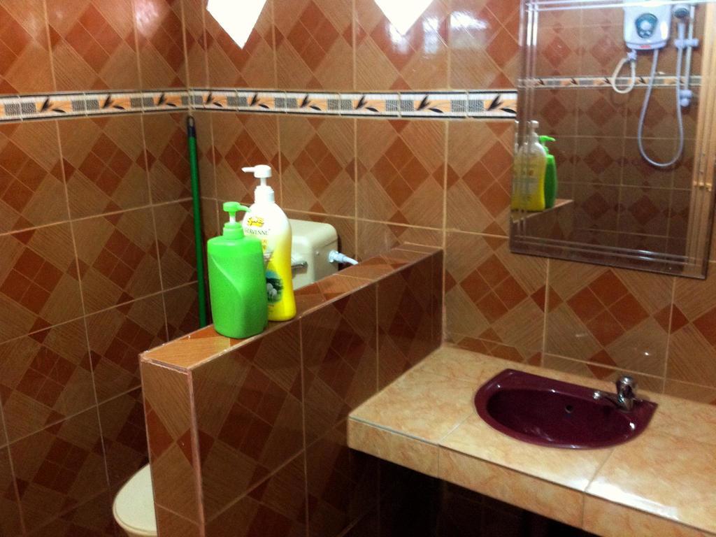 Nur Muslim Homestay At קוטה בארו מראה חיצוני תמונה
