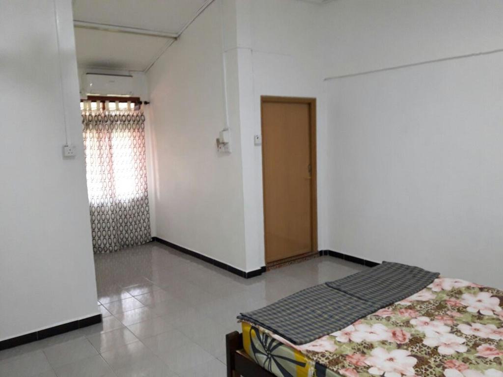 Nur Muslim Homestay At קוטה בארו מראה חיצוני תמונה