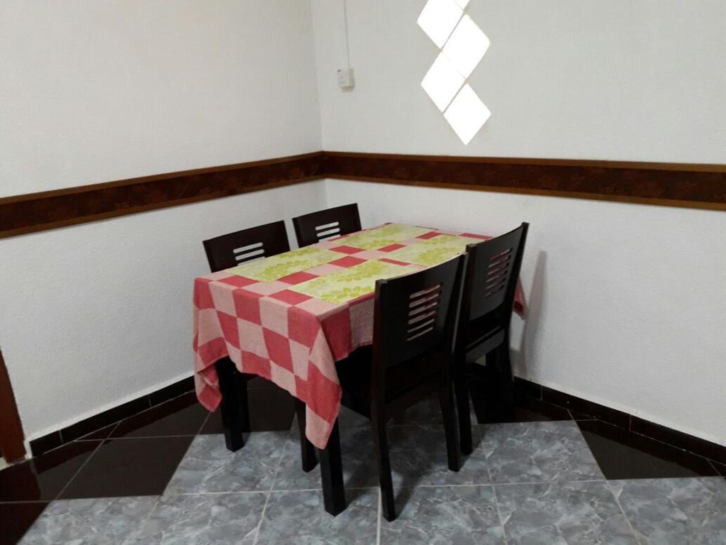 Nur Muslim Homestay At קוטה בארו מראה חיצוני תמונה